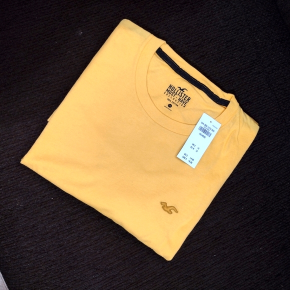 Hollister Must Have Tee - Picture 5 of 5